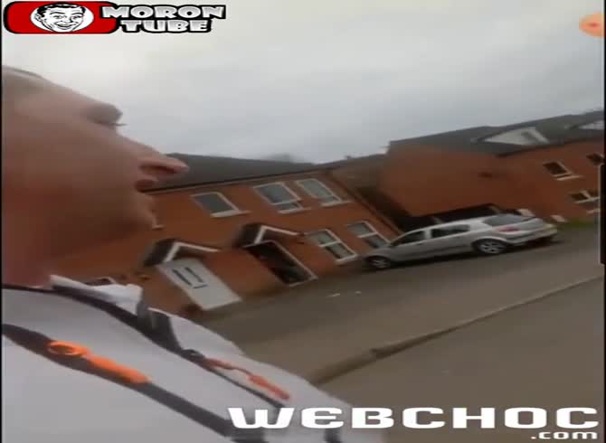 Video :During an altercation, a lady stabs him in the back of the skull